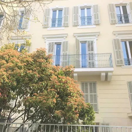 Duplex Dernier Etage Balcon 507 アパート *